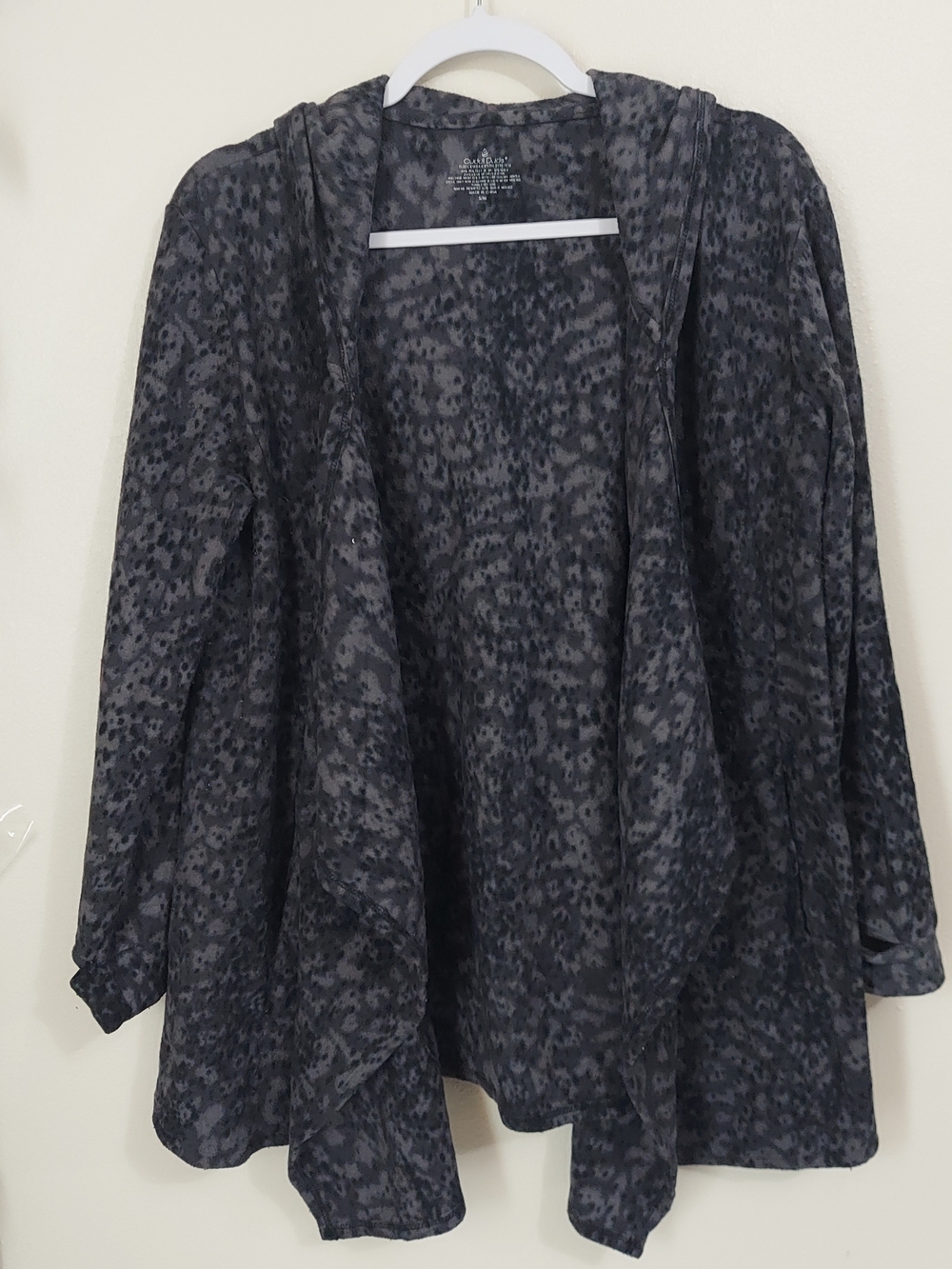 Women’s Black/Charcoal Patterned Open-Front Sweater Cardigan